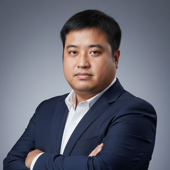 รูป คุณสรรเสริญ ธรรมสโรช นักวางแผนกลยุทธ์อาวุโส